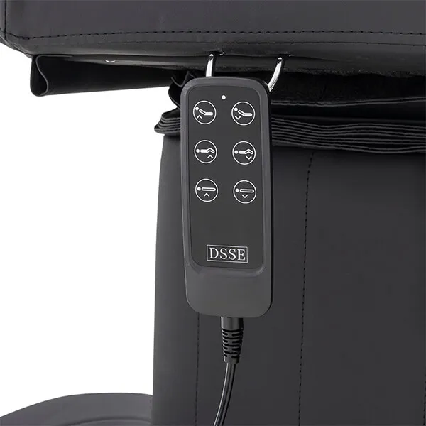 gaia-lash-bed-black-hand-remote-close-up.webp