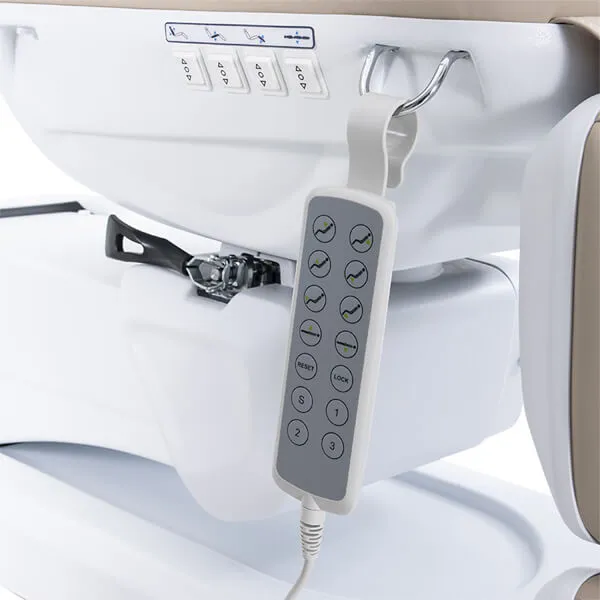 galea-treatment-bed-latte-hand-remote-dsse.webp